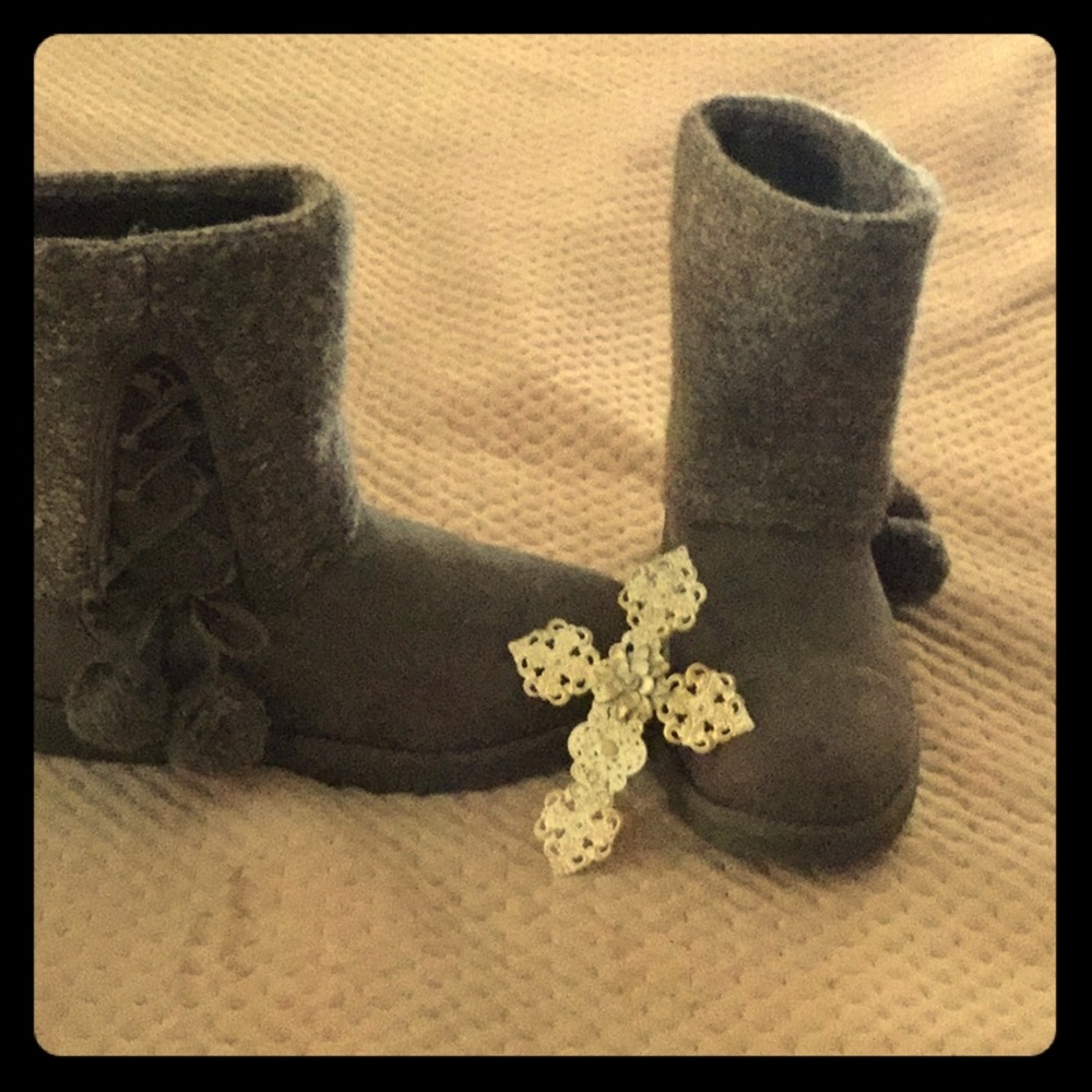 Makalu boots size 7 in women’s. New w/o tags. 💥⚡️